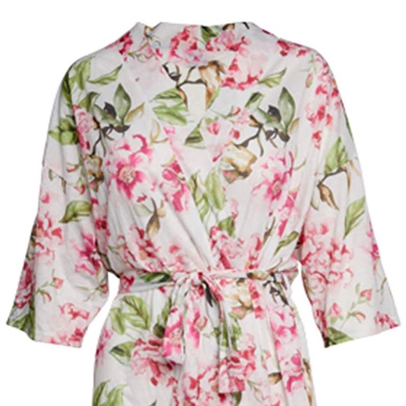 NWOT show me your mumu floral robe - Picture 2 of 6